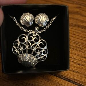 Seashell silver necklace bracelet, and earring set